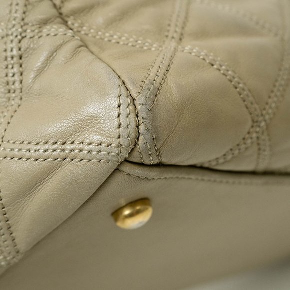 CHANEL Beige Shoulder Bag - Picture 5 of 11